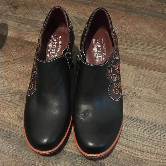 L'artiste Shoes - L'Artiste Black Leather Shoes with Colorful Accents size 38!